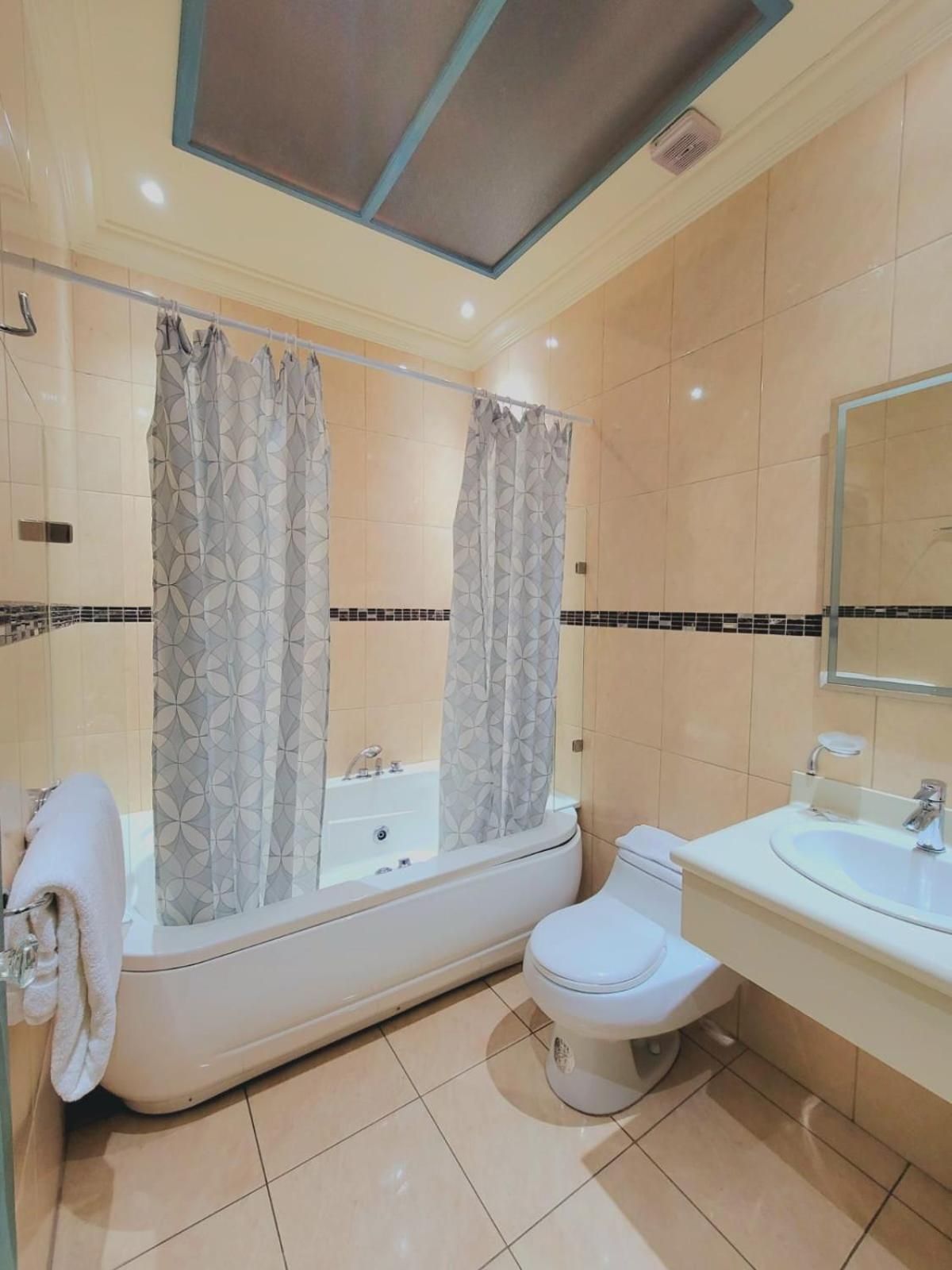 Hotel Ines Maria Cuenca Buitenkant foto